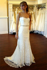 Sexy Bridal Strapless Lace Close-fitting Wedding Dress with Crystal Belt