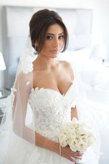 Flowers Ruffles Tulle Court Train Sweetheart Appliques Bridal Wedding Dress