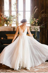 Sexy Chiffon Simple Beach Deep V-neckline Wedding Dress