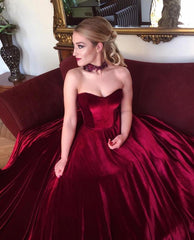 Burgundy Velvet Sweetheart Bodice Corset Ball Gowns Wedding Dresses 2022