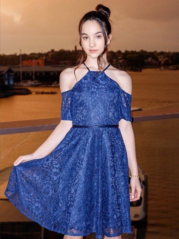 A-Line/Princess Lace Ruffles Halter Short Sleeves Knee-Length Flower Girl Dresses - RongMoon
