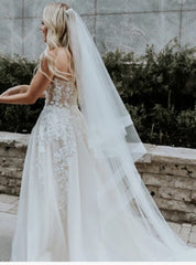 Ivory Tulle Sweetheart Appliques Sleeveless Wedding Dress