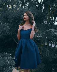 Short V-neck Satin Knee Length Bridesmaid Dresses Off-the-shoulder