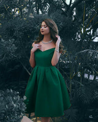 Short V-neck Satin Knee Length Bridesmaid Dresses Off-the-shoulder