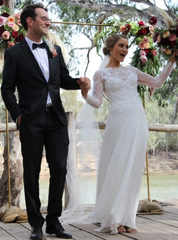 A-Line White Chiffon Appliques Long Sleeve Wedding Dress
