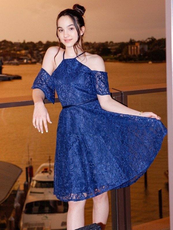 A-Line/Princess Lace Ruffles Halter Short Sleeves Knee-Length Flower Girl Dresses - RongMoon
