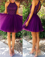 Stunning Beaded Halter Tulle Pleated Homecoming Dresses Short Prom Gowns