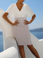 Sheath / Column Mother of the Bride Dress Elegant V Neck Knee Length Chiffon Lace Short Sleeve with Color Block - RongMoon