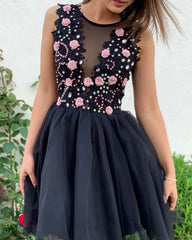 Short Black Tulle Homecoming Dresses With Pink Flowers