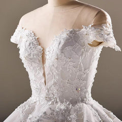 Vintage Lace Cap Sleeves Tulle Scoop Neck Wedding Dresses Ball Gowns 2018