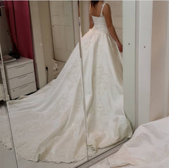 Sexy Spaghetti Straps Sweetheart Satin Ball Gowns Wedding Dresses Lace Embroidery