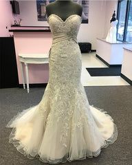Luxurious Beaded Sweetheart Mermaid Court Train Wedding Dresses Lace Embroidery