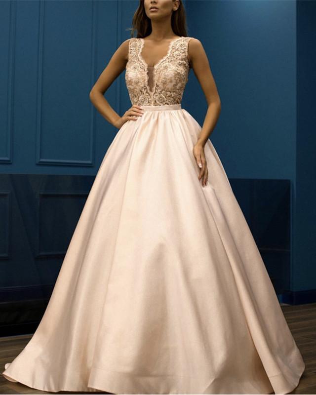 Plunge Neckline Satin Floor Length Evening Dresses Lace Embroidery