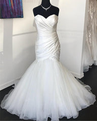 Sexy Ruched Sweetheart Organza Layered Mermaid Wedding Dresses 2018