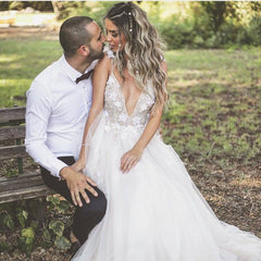 Boho Chic Pearl Beading V-neck Tulle Beach Wedding Dresses 2018
