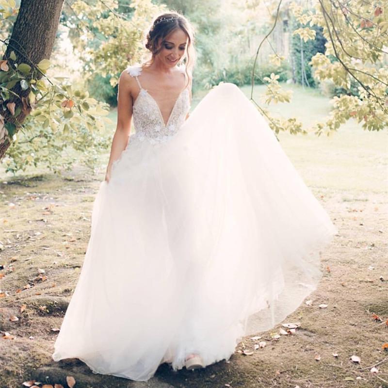 Boho Chic Pearl Beading V-neck Tulle Beach Wedding Dresses 2018