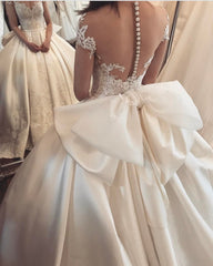 Vintage Lace Appliques Cap Sleeves Satin Wedding Dresses Ball Gowns With Bow
