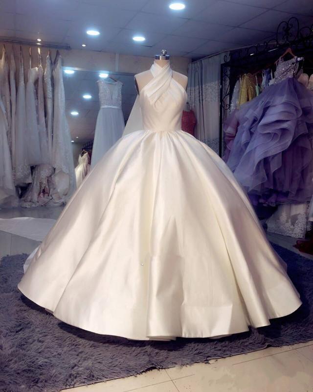Vintage 1950s Style Satin Ball Gowns Wedding Dresses Halter Top