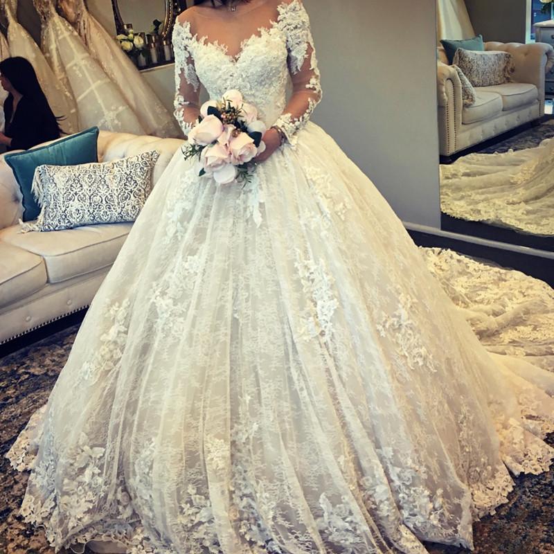 Vintage Long Sleeves Lace Ball Gown Wedding Dresses Illusion Neckline