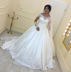 Vintage Lace Long Sleeves Ball Gowns Wedding Dresses Satin