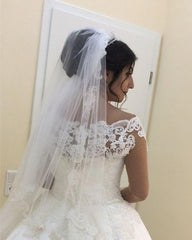 Vintage Lace Long Sleeves Ball Gowns Wedding Dresses Satin