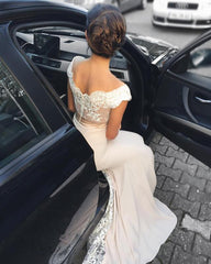 White Lace Appliques V-neck Mermaid Court Train Bridesmaid Dresses