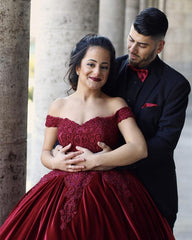 Lace Embroidery Off Shoulder Ball Gowns Wedding Velvet Dresses