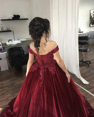 Velvet Wedding Dresses Ball Gown Lace Appliques With Off Shoulder