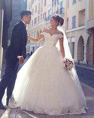 Lace Sweetheart Off Shoulder Tulle Ball Gowns Wedding Dresses 2018