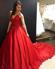 Unique Lace Appliques V-neck Chapel Train Satin Wedding Dresses Red