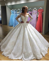 Vintage Long Sleeves Ball Gown Wedding Dresses Lace Embroidery