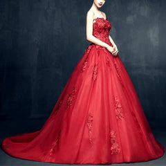 Elegant Floral Lace Sweetheart Tulle Ball Gown Dresses