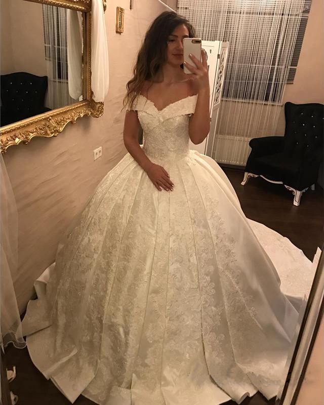 Ivory Lace V-neck Satin Wedding Dresses Ball Gowns 2018