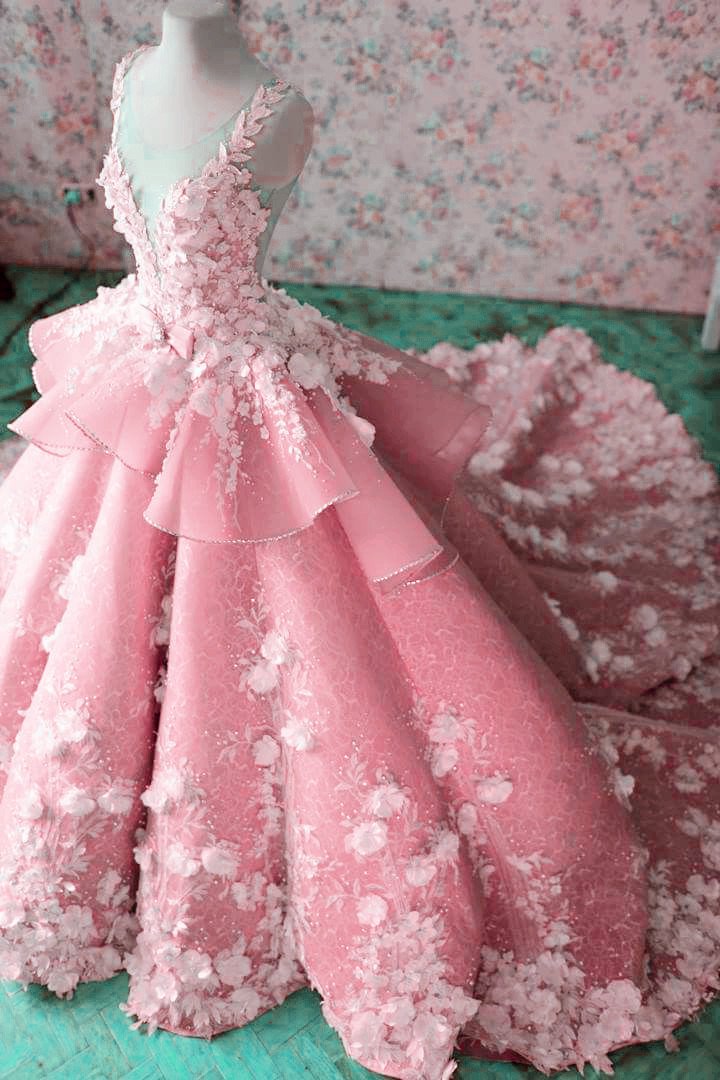 Luxurious Floral Lace Beaded Sweep Train Ball Gown Wedding Dresses 2018