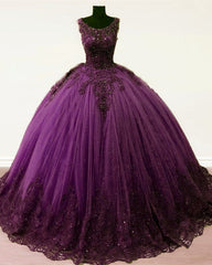 Lace Appliques Ball Gown Scoop Neck Dresses