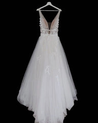 Boho Rustic Wedding Dresses Tulle V Neck Embroidery
