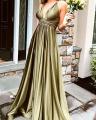 Sexy Plunge Neck Floor Length Satin Bridesmaid Dresses
