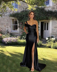 Mermaid Black One Shoulder Split Satin Dress - RongMoon