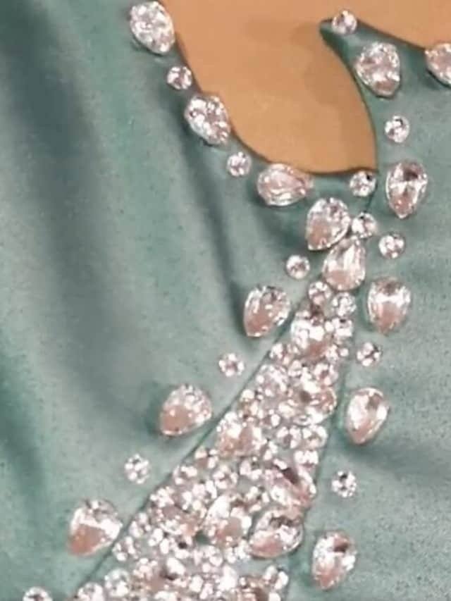Sheath / Column Glittering Elegant Engagement Formal Evening Dress Jewel Neck Long Sleeve Sweep / Brush Train Charmeuse with Beading Sequin - RongMoon