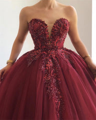 Sweetheart Ball Gown Quinceanera Dresses Tulle Flowers Beaded