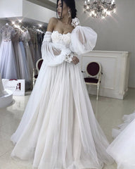 Tulle Wedding Dress Appliques Sweetheart Cold Sleeves