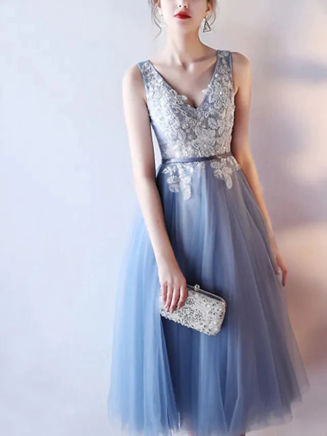 A-Line Bridesmaid Dress V Neck Short Sleeve Elegant Tea Length Lace / Tulle with Appliques - RongMoon