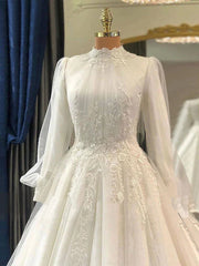 High Neck Long Sleeves Tulle Appliques Wedding Dress