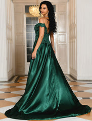 A-Line Elegant High Split Prom Formal Evening Dress Off Shoulder Short Sleeve Sweep / Brush Train Lace with Slit Appliques