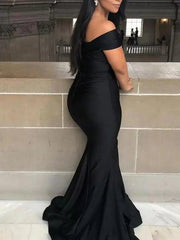Mermaid / Trumpet Bridesmaid Dress Off Shoulder Short Sleeve Elegant Sweep / Brush Train Spandex with Pleats / Solid Color - RongMoon