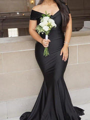 Mermaid / Trumpet Bridesmaid Dress Off Shoulder Short Sleeve Elegant Sweep / Brush Train Spandex with Pleats / Solid Color - RongMoon