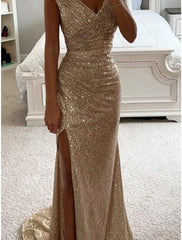 Sheath / Column Prom Dresses Sparkle & Shine Dress Cocktail Party Sweep / Brush Train Sleeveless V Neck Sequined with Glitter Ruched Slit