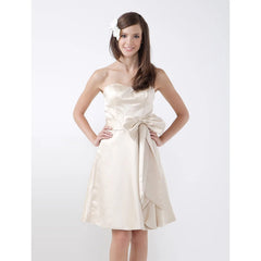 Princess / A-Line Bridesmaid Dress Sweetheart Neckline / Strapless Sleeveless Knee Length Satin with Sash / Ribbon / Bow(s) - RongMoon