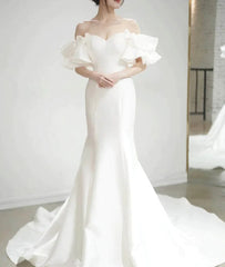 Simple Sweetheart Ruffles Mermid Satin Wedding Dress