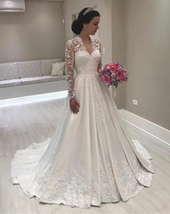 Vintage Lace Long Sleeves V Neck Wedding Dresses Princess 2018